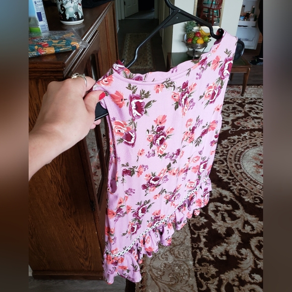 NWOT pretty petunia ruffled top - Picture 14 of 16